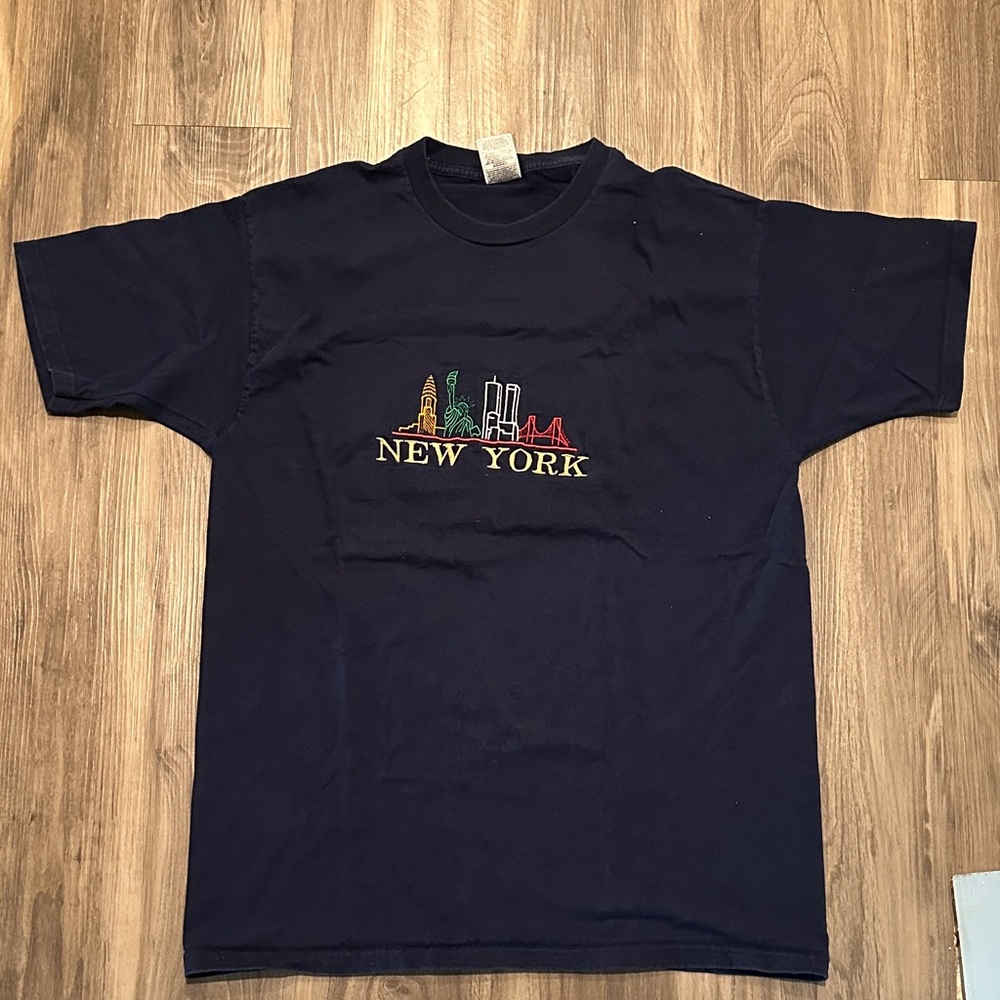 🗽 Vintage 90s NYC Twin Towers Embroidered Tee New York Skyline Shirt